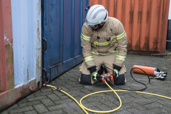Lifting Bag HLB 53 + Shut-Off Hose SOH 12 + Control Unit HDC 12 (J)_96dpi_1280x854px_2_NR-18294