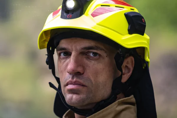 rosenbauer-firefighting-helmet-heros-h10_357875@2x.7d3fea3f
