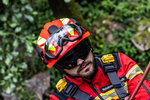 rosenbauer-firefighting-helmet-heros-h10_358070@2x.89ff73f1